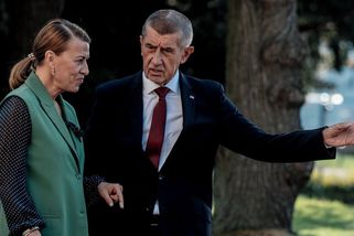 Vzpoura na vládě. Bartha chce po ministrech, aby propustili deset procent lidí - Seznam Zprávy
